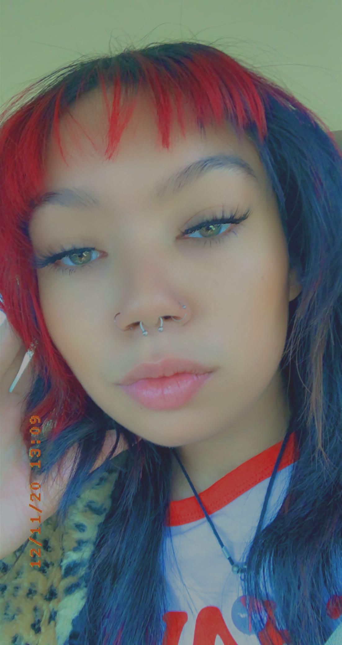am i a pretty alt girl? Scrolller