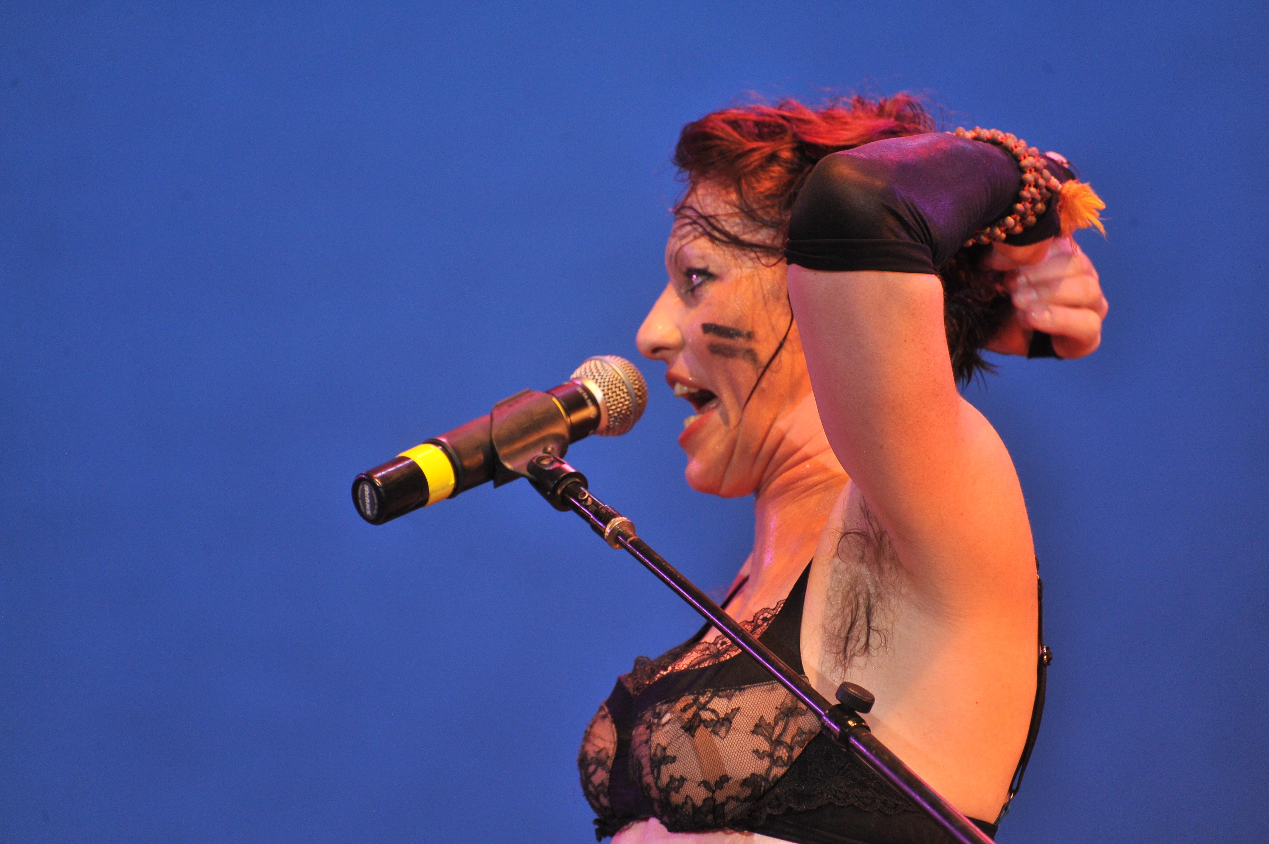 Amanda Palmer Scrolller