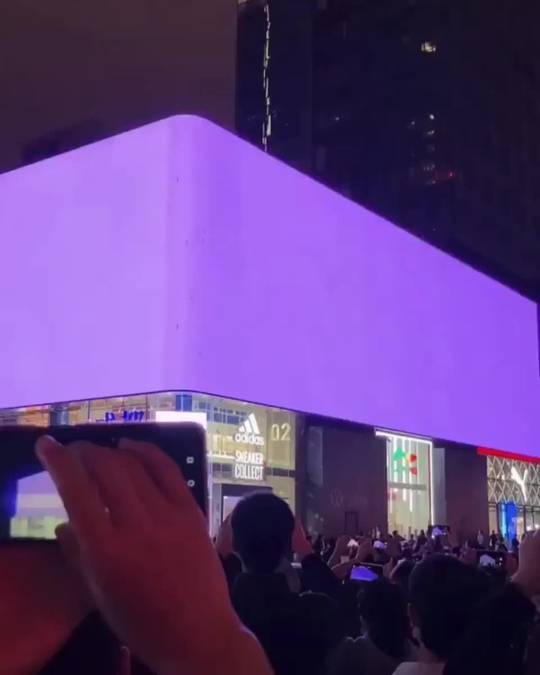 Amazing LED screen in Chengdu. | Scrolller