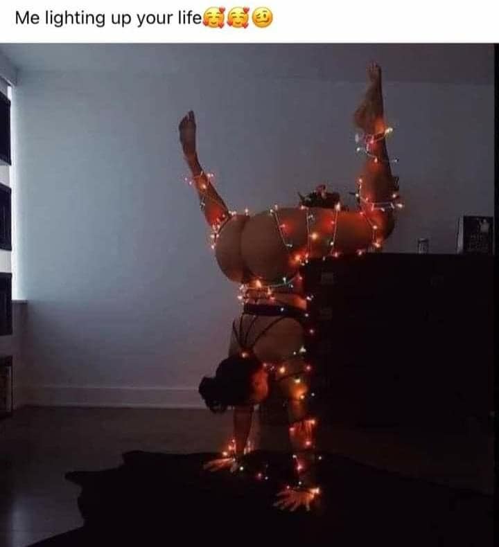 Best Christmas Tree Ever Scrolller