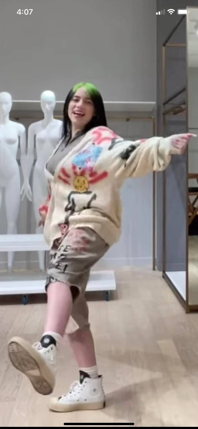 Billie Eilish Is One Step Closer To Fully Show Off Her Body Scrolller