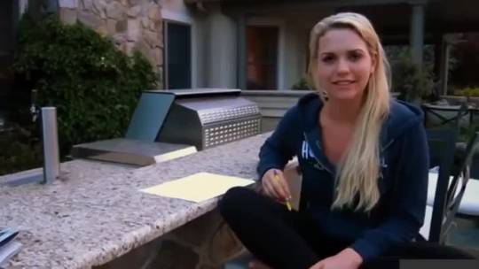 Blowjob Infront of Real Mom | Scrolller