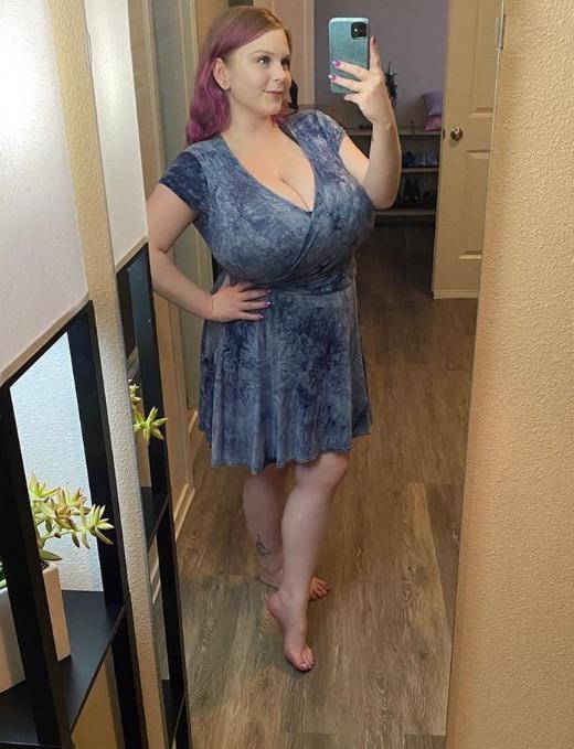 Blue dress | Scrolller