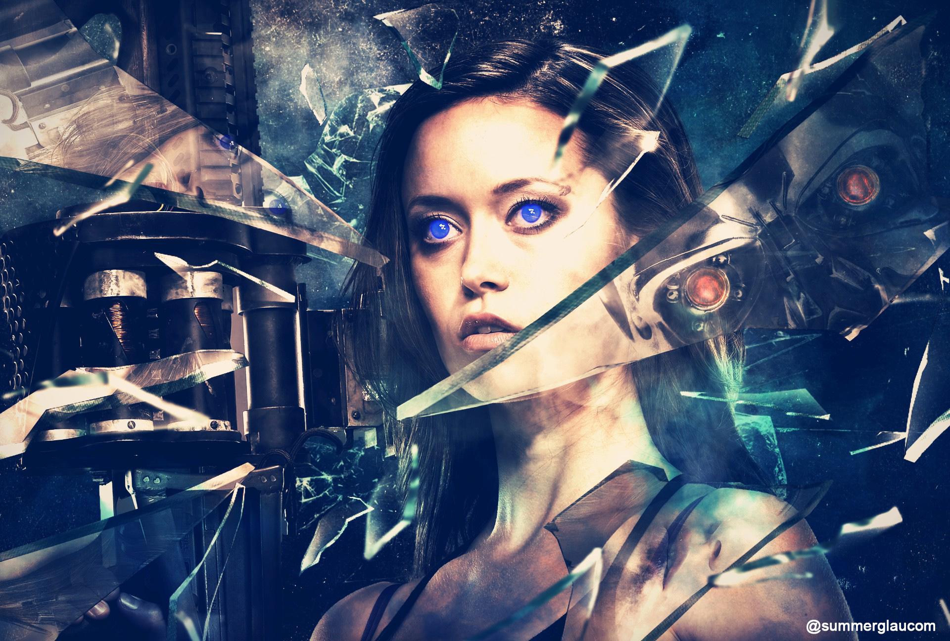 Broken glass effect with a twist. Scrolller