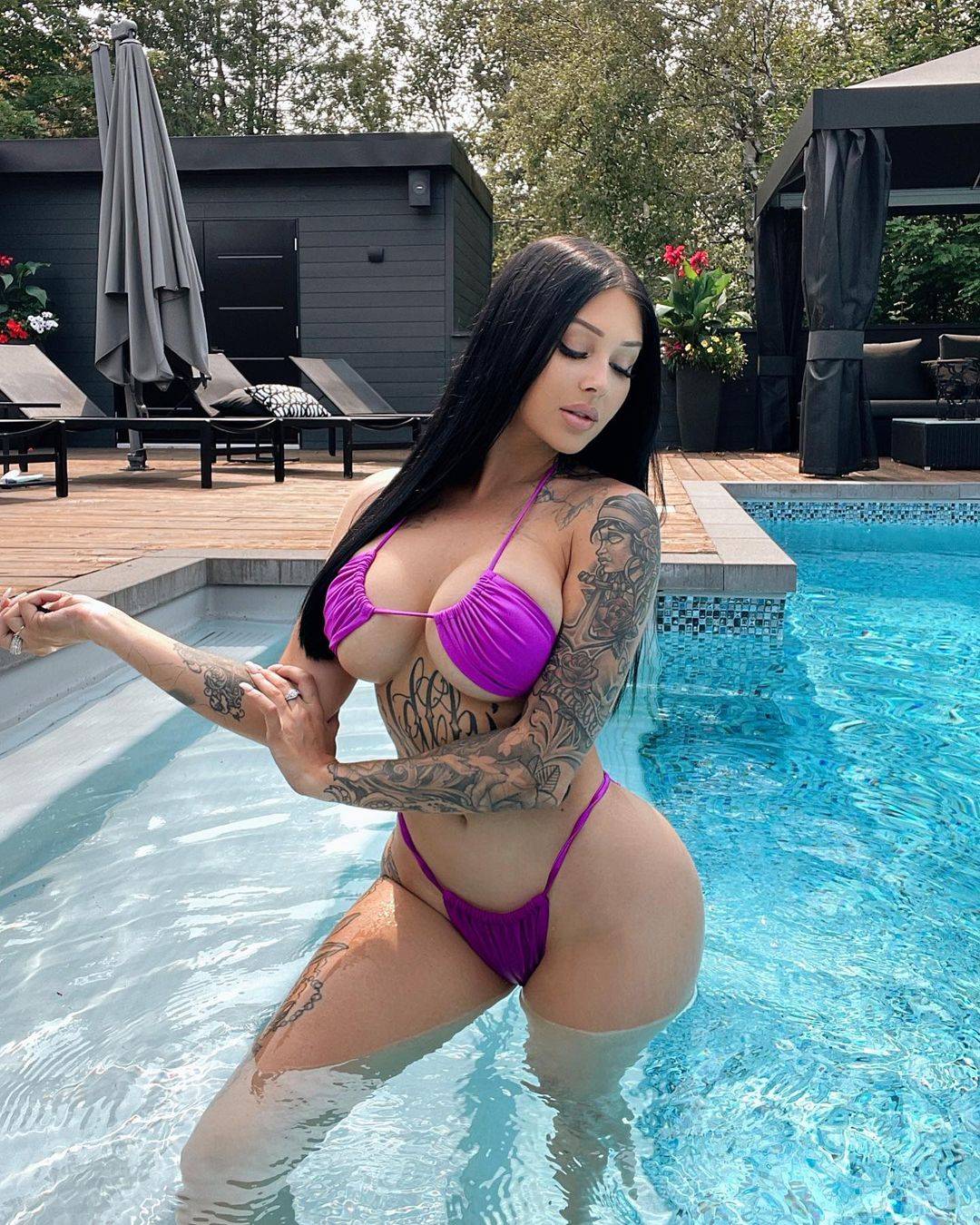 Valerie (@valerie.c_) | Scrolller