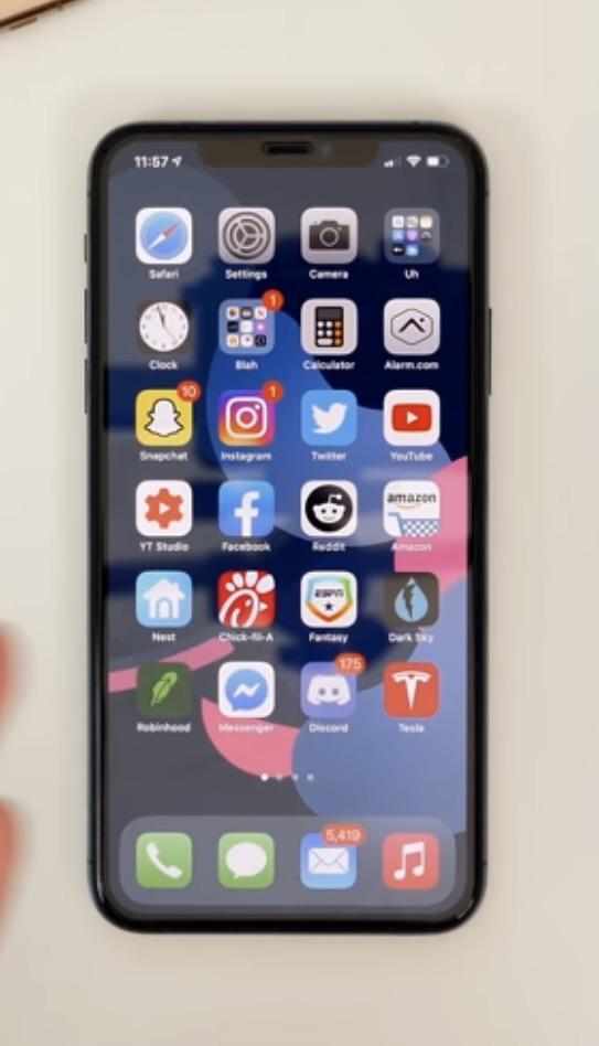 Can Anyone Please Find This Wallpaper That Brandon Burch Has Been Using