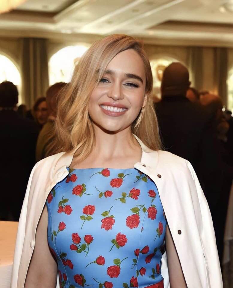 Can Someone Suck Me Off As Her 🤤🤤🤤 Scrolller 
