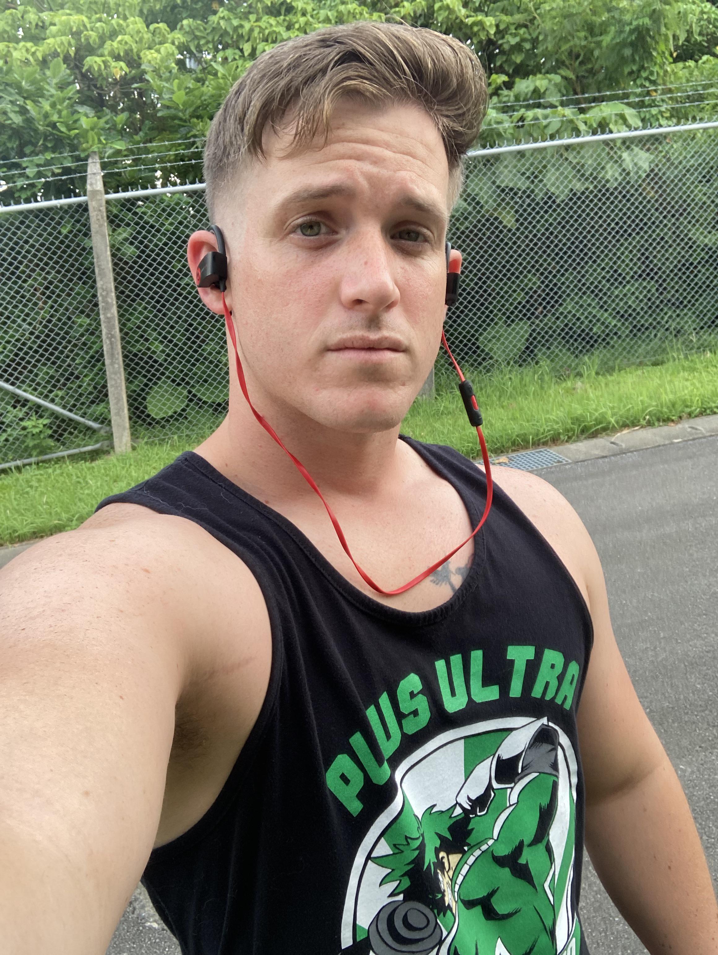 Cardio selfie | Scrolller