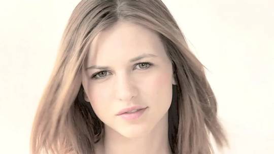 carlie-i-saw-an-angel-scrolller