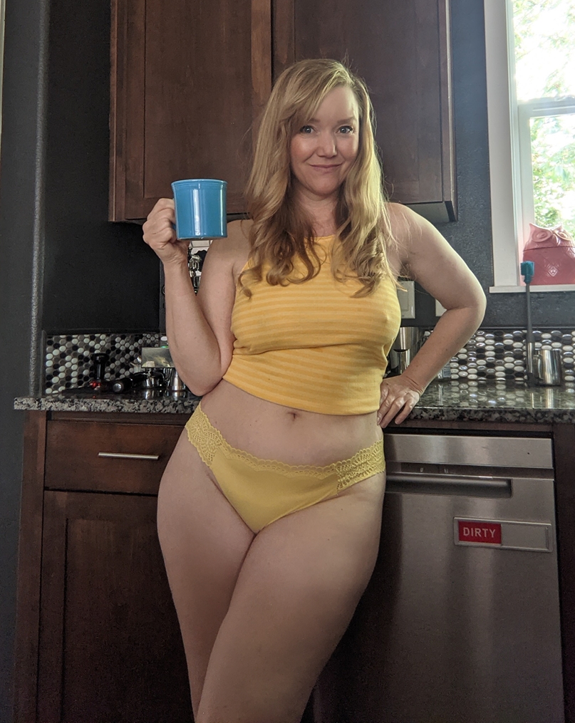 Mom In Yellow Tank Top And Panties Scrolller   Cheers To Sunday F47 2o57s4x9yc 