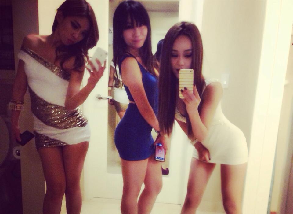 Chinese Girls Ready To Play Self Shot X Post From R Realchinagirls