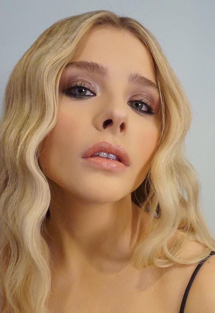 Chloe Moretz knows her mouth is perfect for blowjobs, and so do all