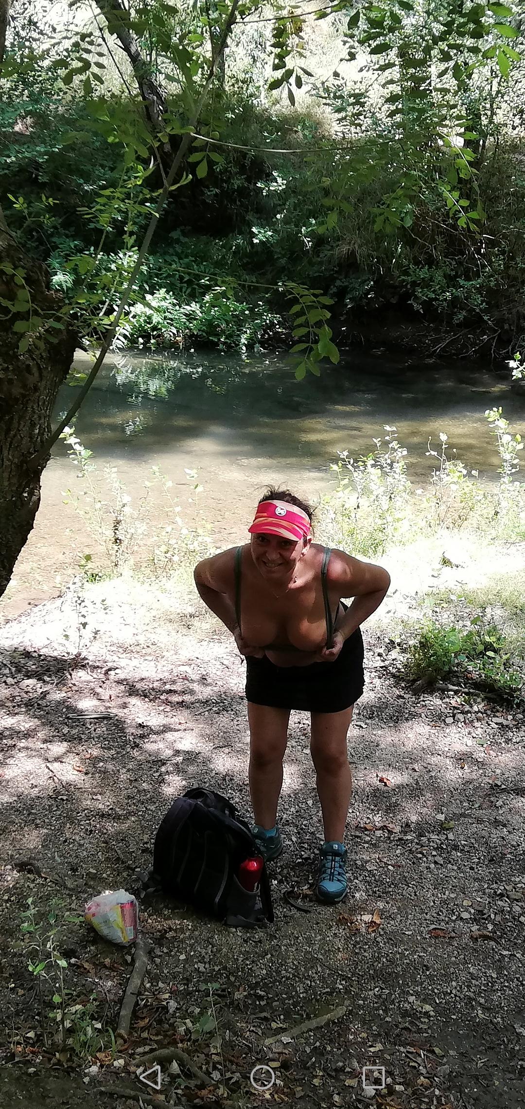 [f] Hiking in summer is better | Scrolller