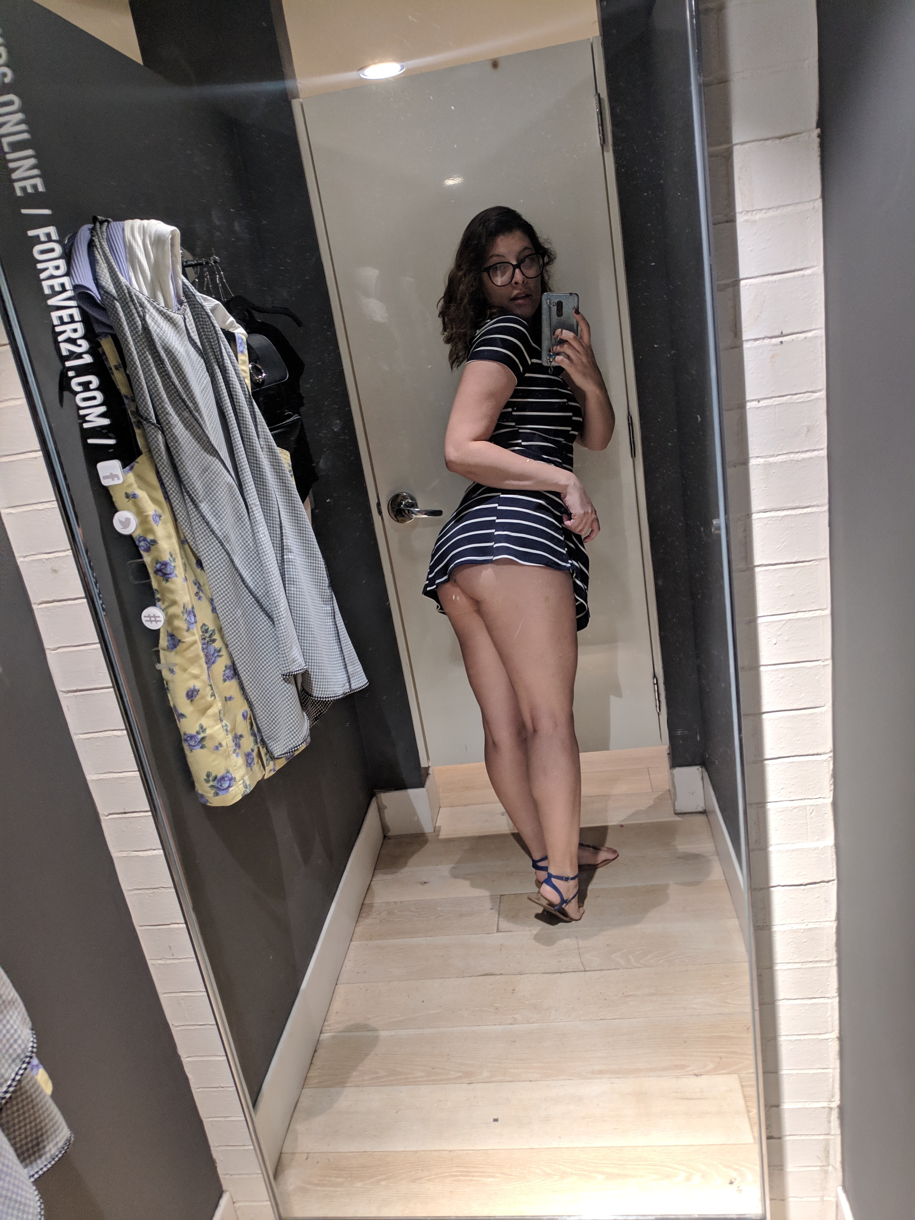 [F] I think this one is a bit too short | Scrolller