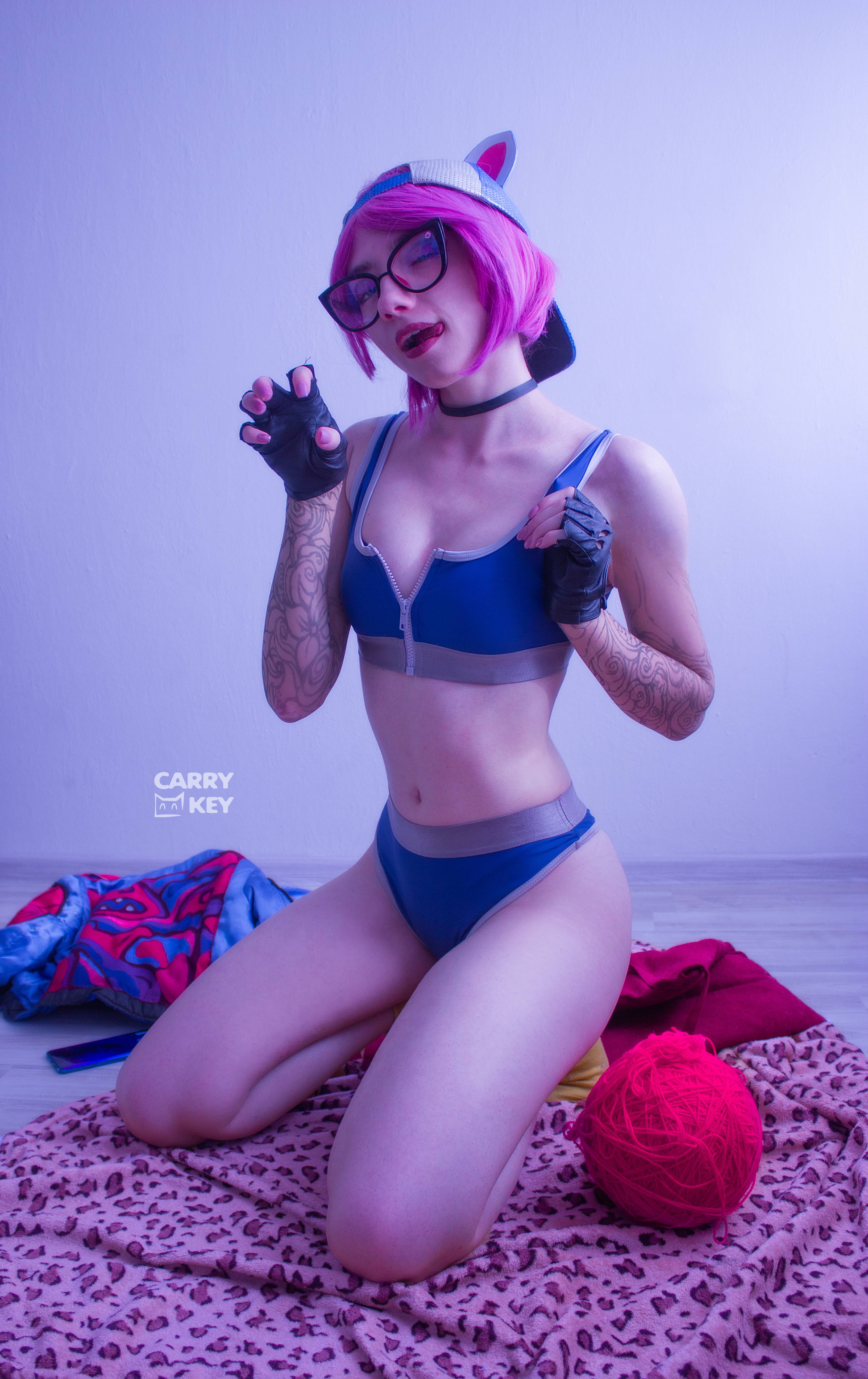 Frisky Lynx Fortnite Cosplay By Carrykey Scrolller