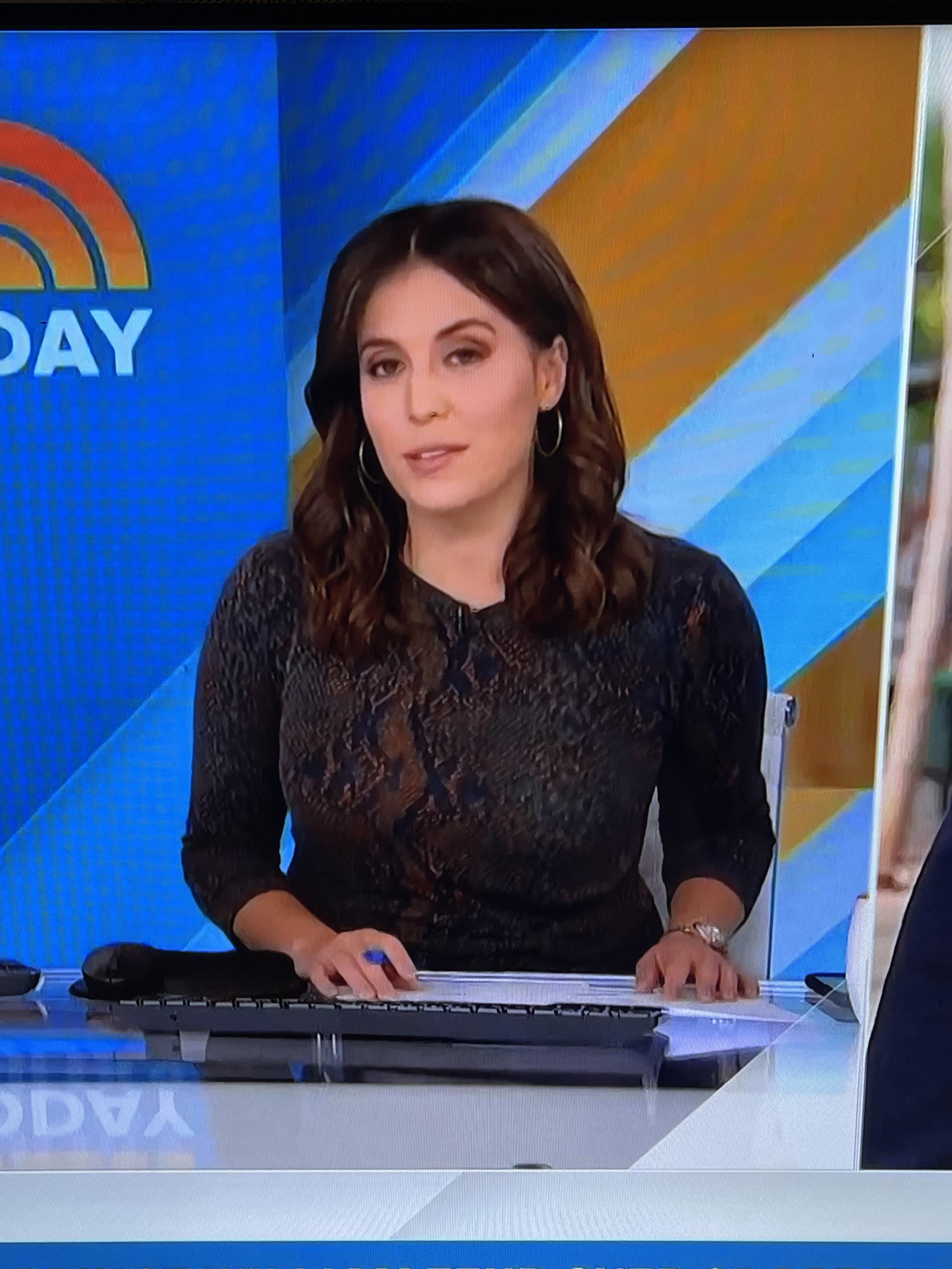 Rare Photos: Hallie Jackson And Her Husband - qad4fbe
