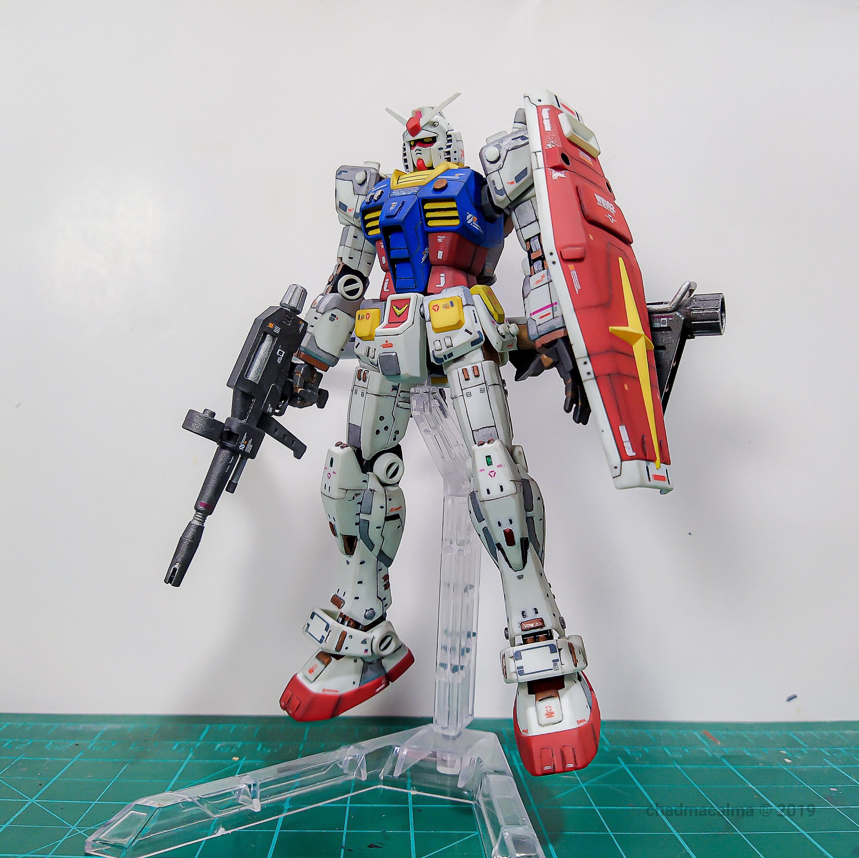 [HGUC 1/144] Gundam RX-78-2 Revive ver - I spent almost a month to ...