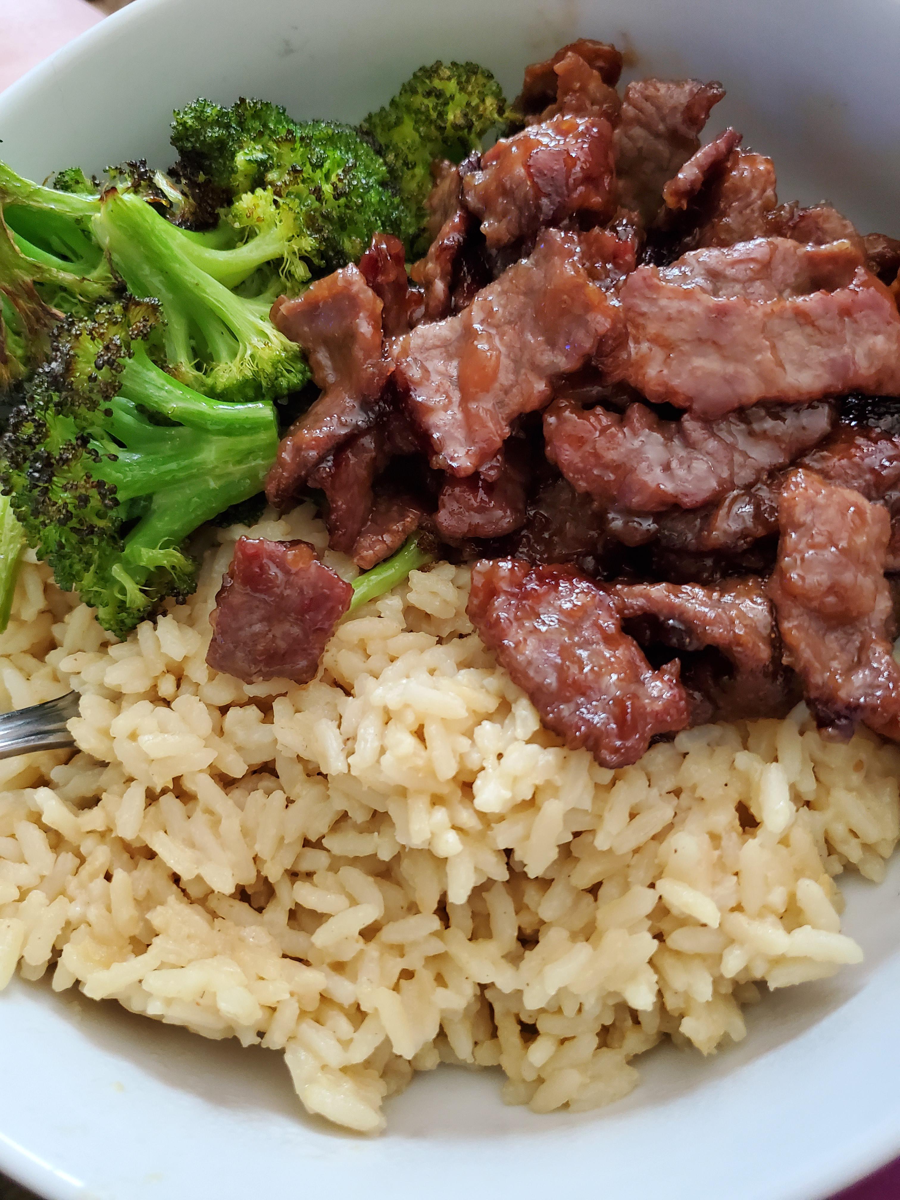 [Homemade] Sticky beef, garlic rice and broccoli | Scrolller