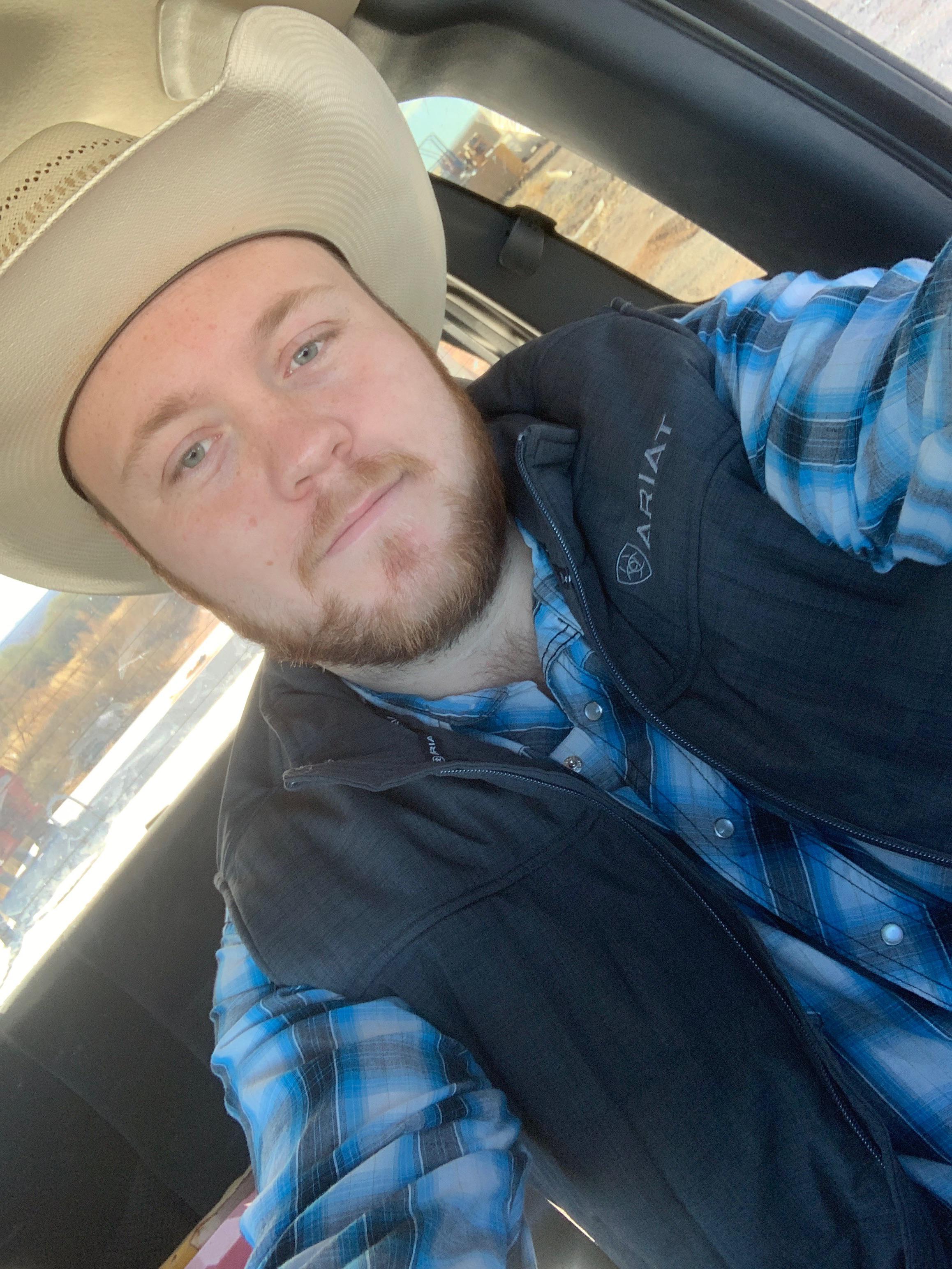 Howdy y’all | Scrolller