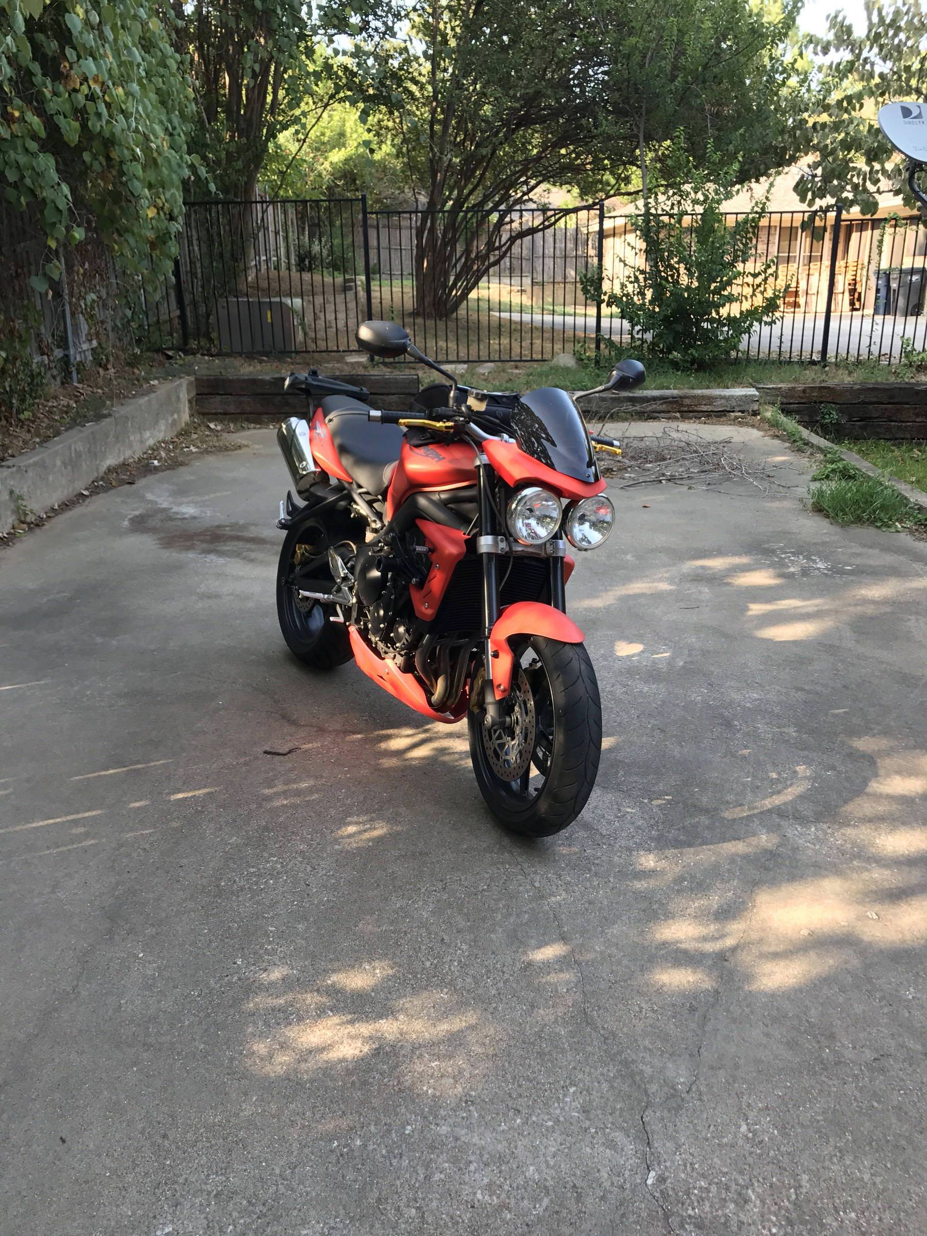 I am the proud new owner of a 2009 Street Triple r! | Scrolller