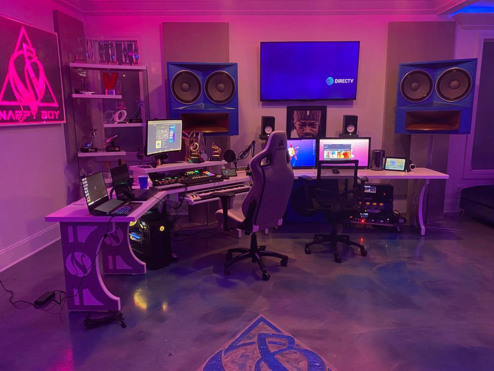 I built this studio desk for a client. Neat to see it with all the gear