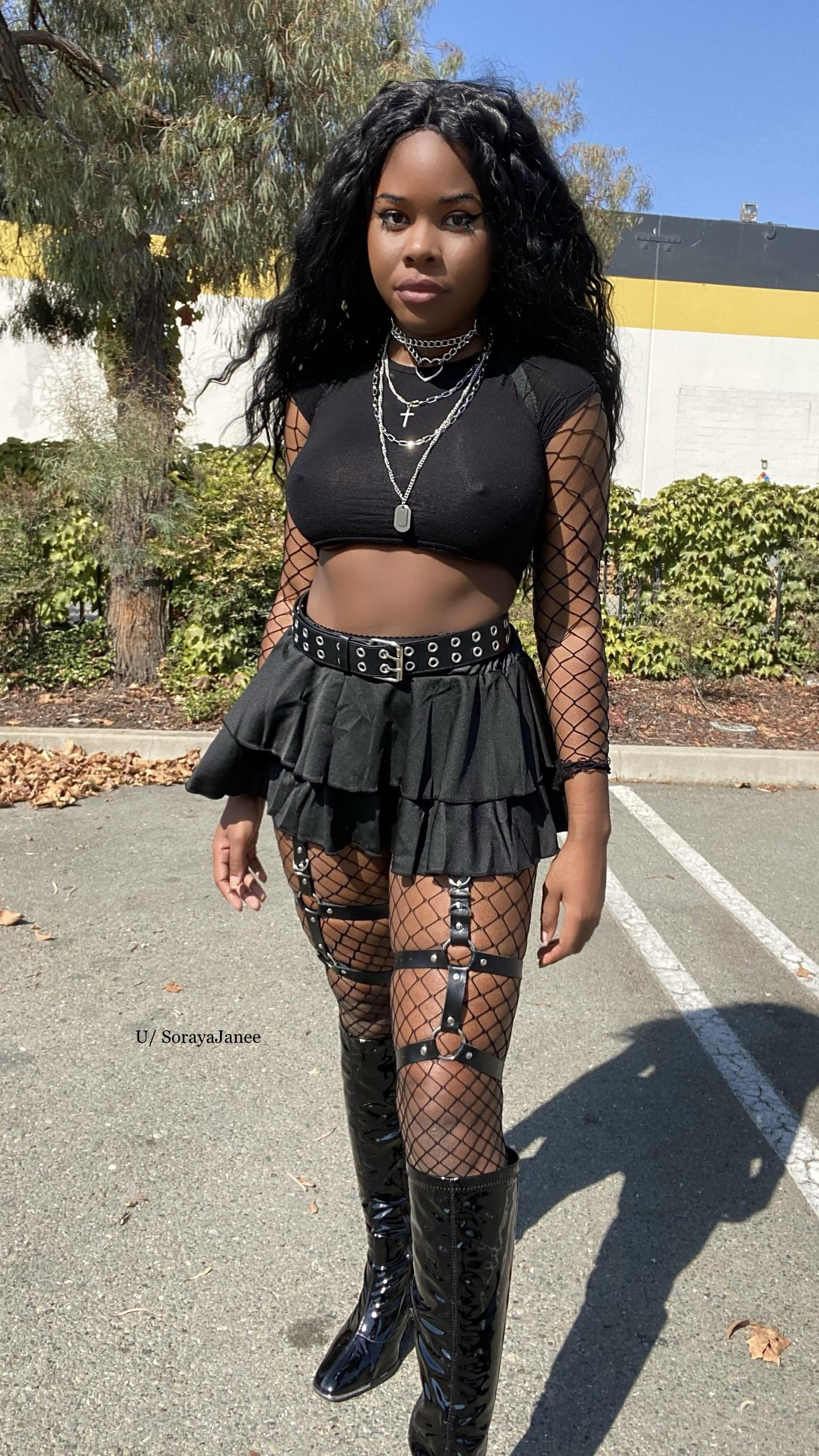 Do you like black goth girls? | Scrolller