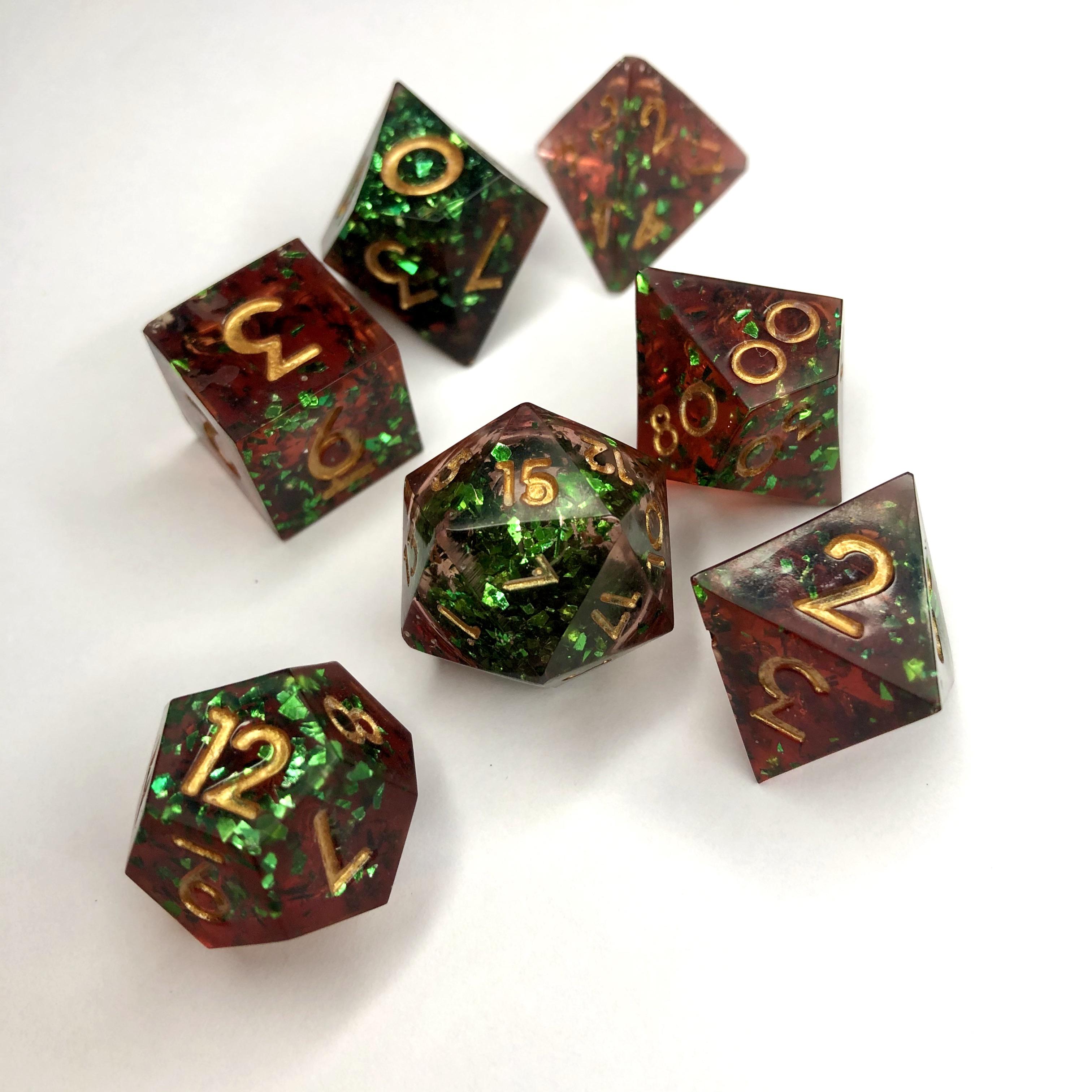 I made a glittery set to match my green glitter liquid core d20 | Scrolller