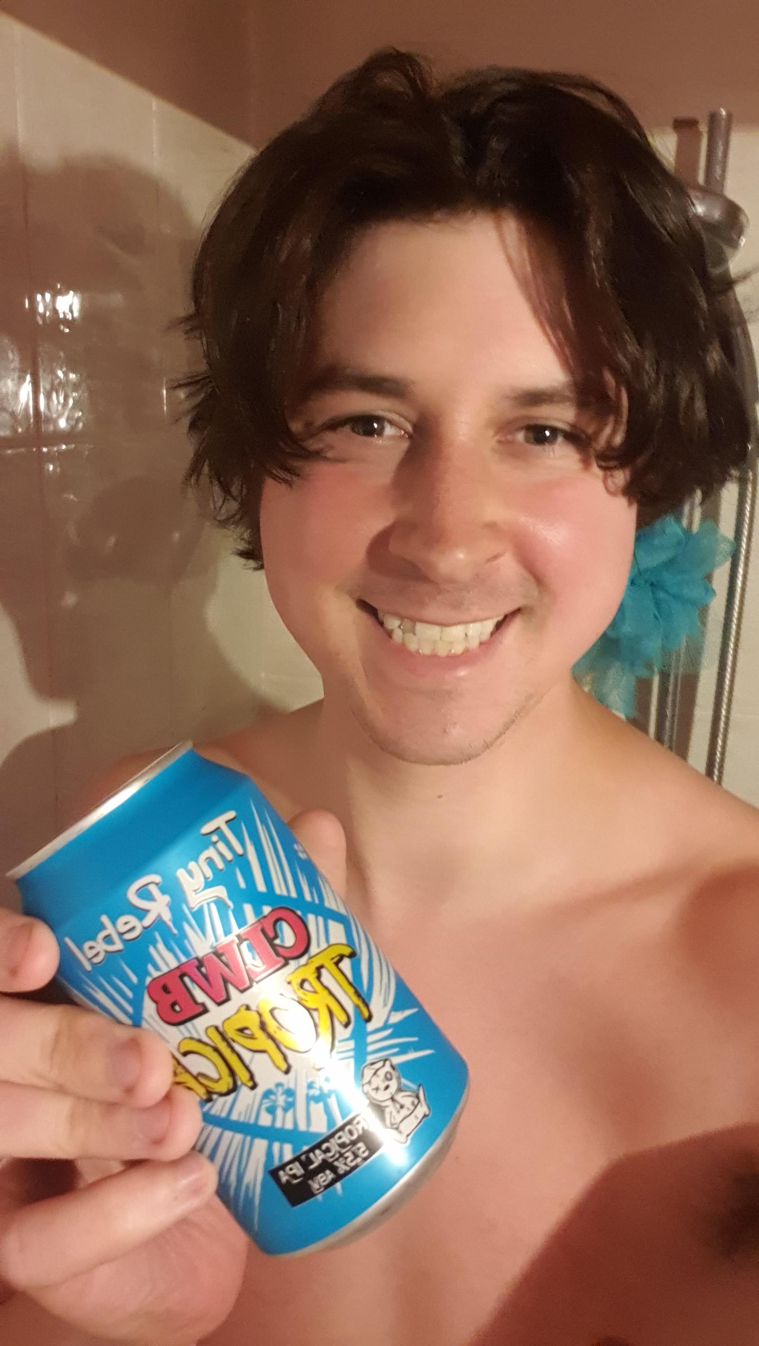 in-clwb-tropica-drinks-are-free-fun-and-sunshine-there-s-enough-for