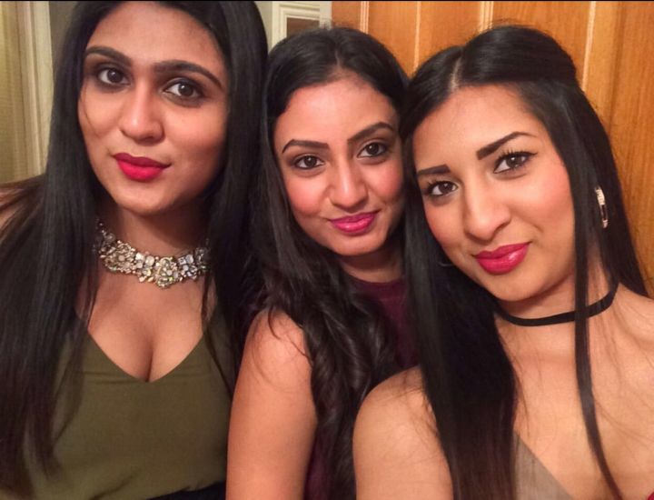 Indian hotties Scrolller