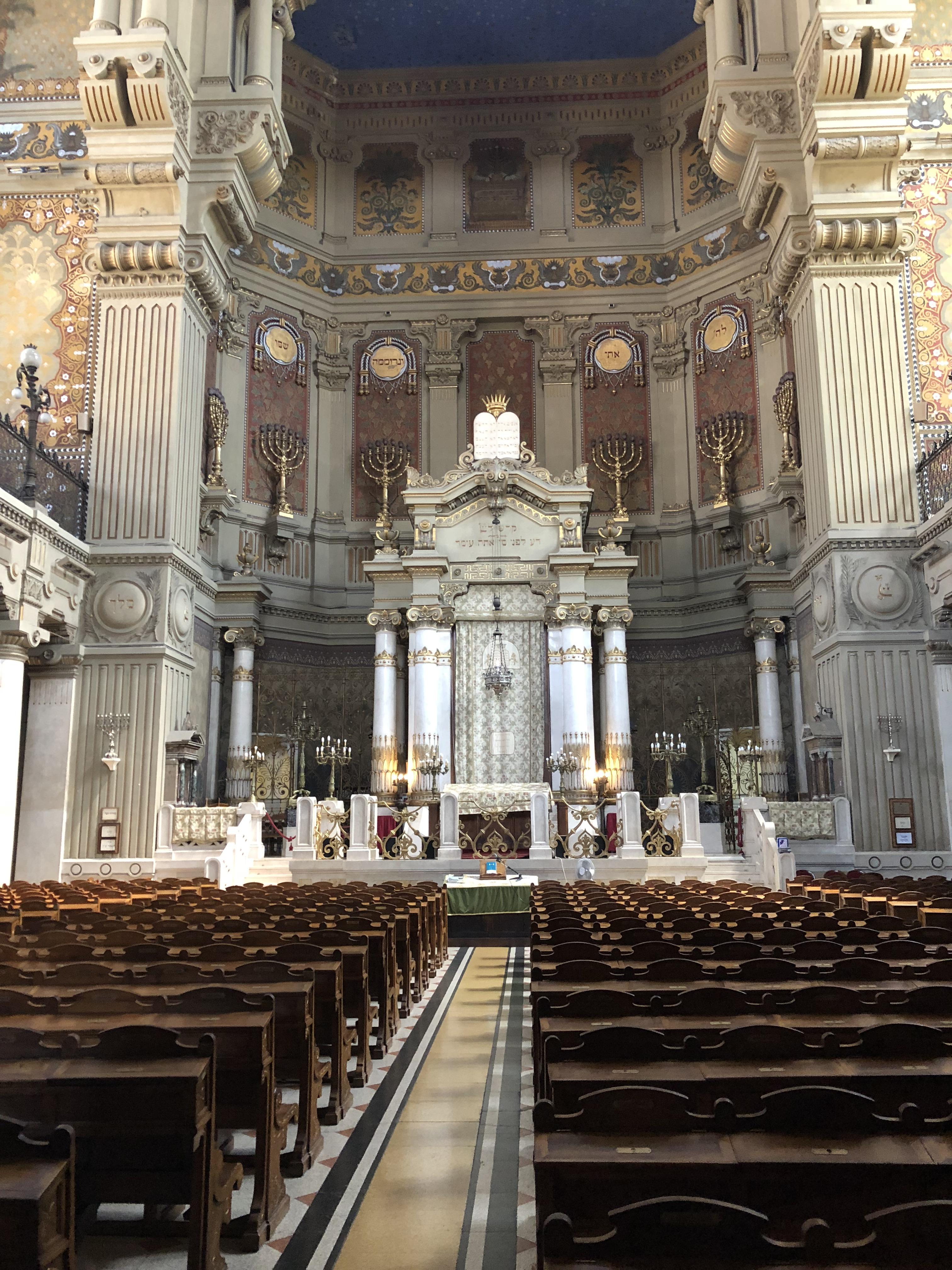 Inside the Great Synagogue of Rome | Scrolller