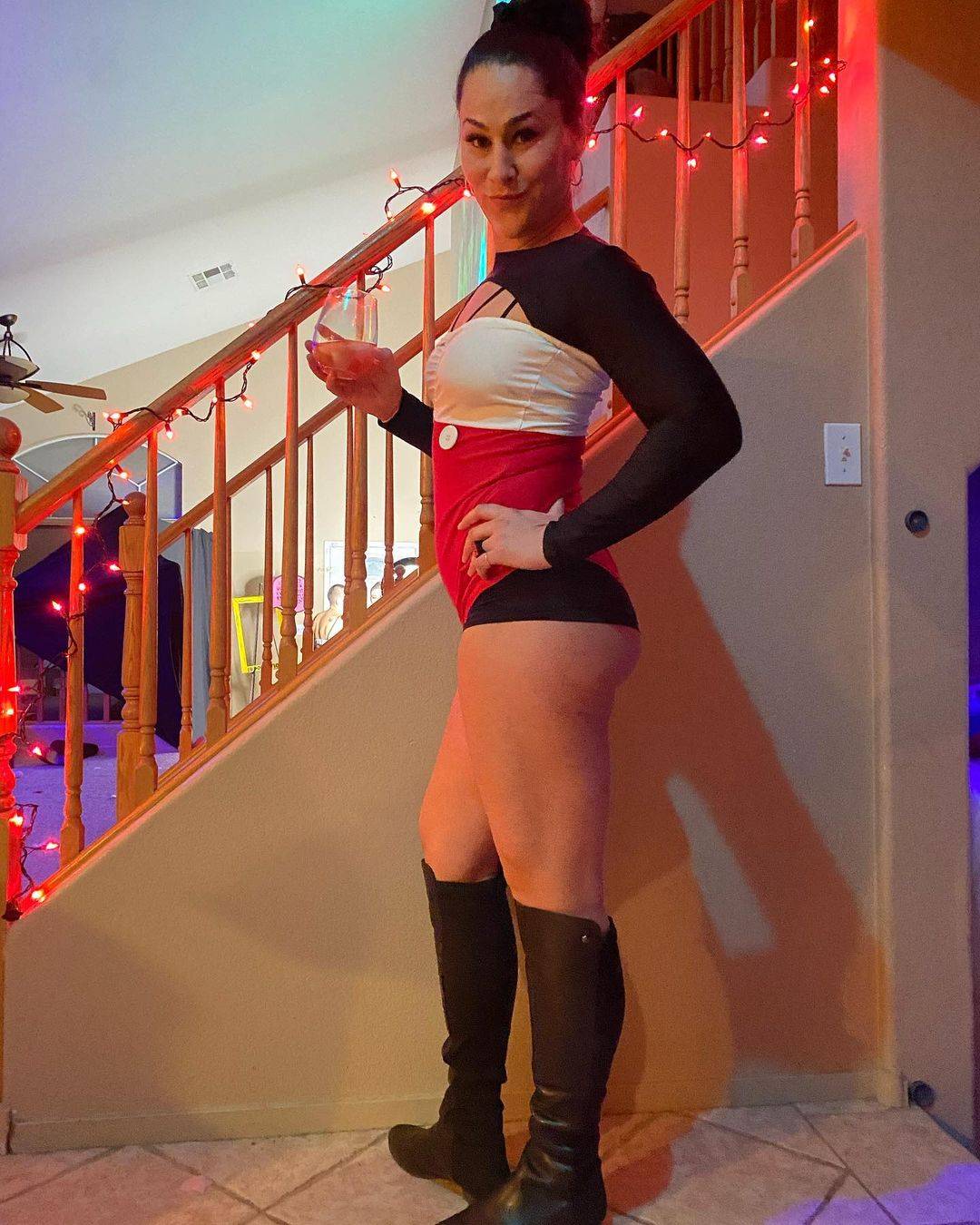 Jessica Eye | Scrolller