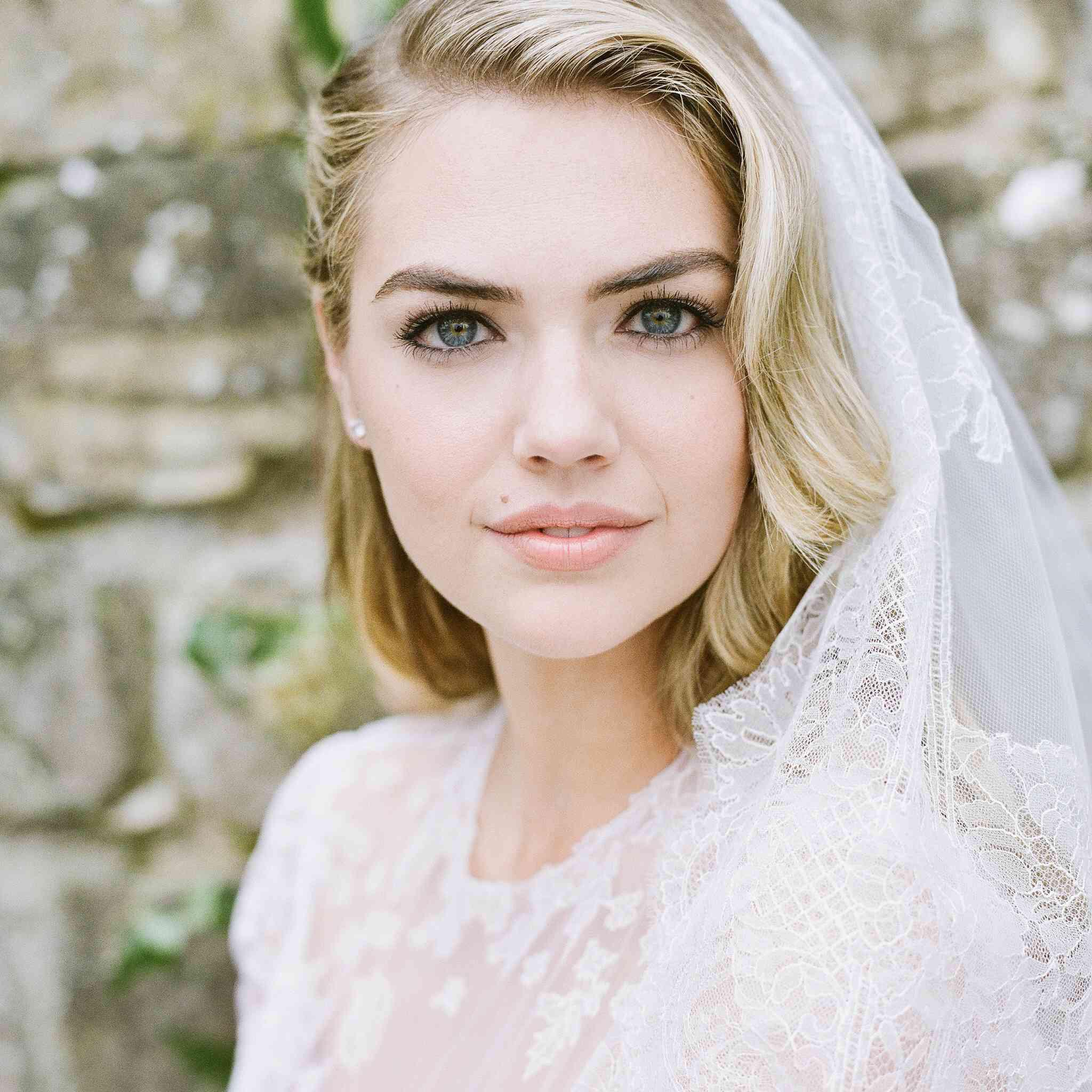 Kate Upton Scrolller