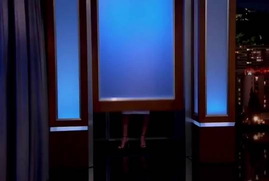 Kate Upton Scrolller