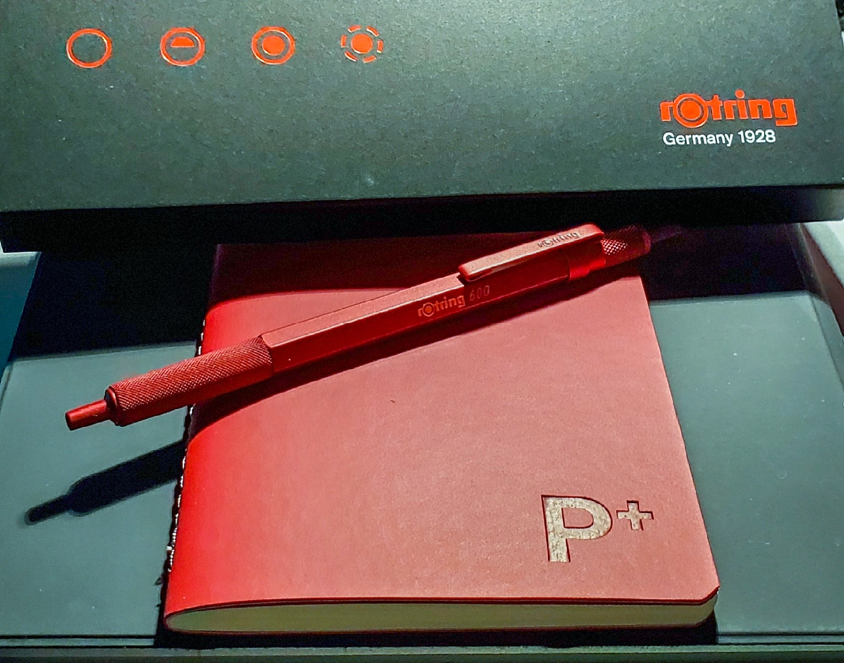 Kept seeing the red rotring 600, I had to pick one up to try for myself ...