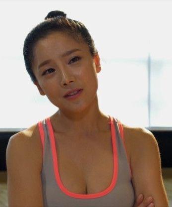 lee chae dam | Scrolller