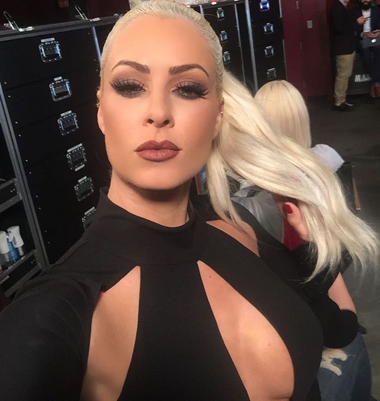 Maryse Ouellet Scrolller