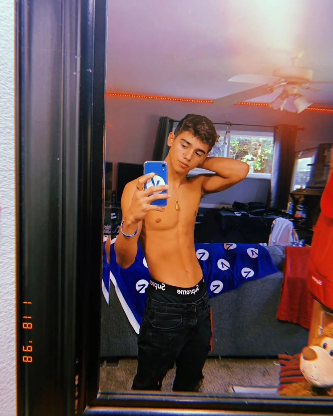 Mason Mits (@masonmits) [SHIRTLESS] | Scrolller