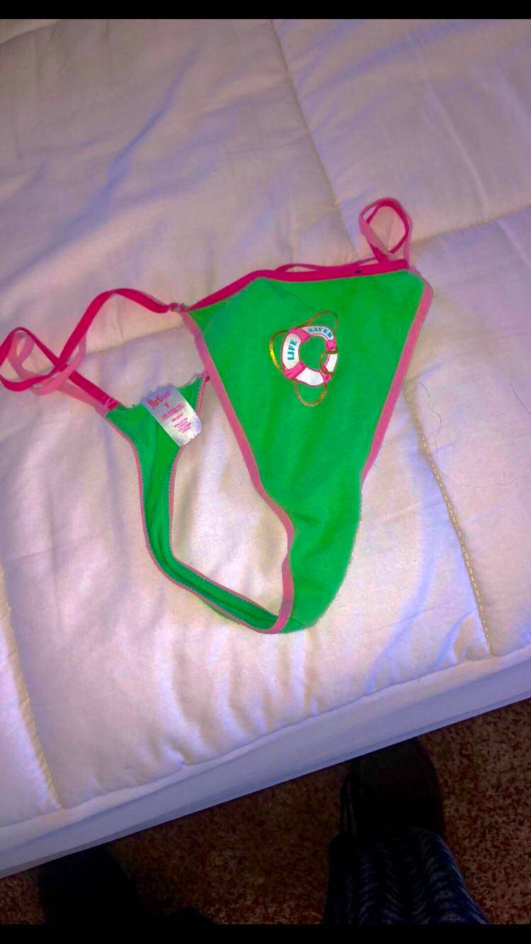 Moms Sexy Workout Thong Smells Amazing Scrolller