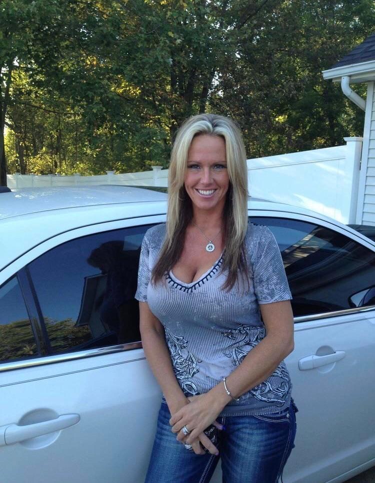 My Mommy Is So Sexy She Need Some Big Cock Scrolller