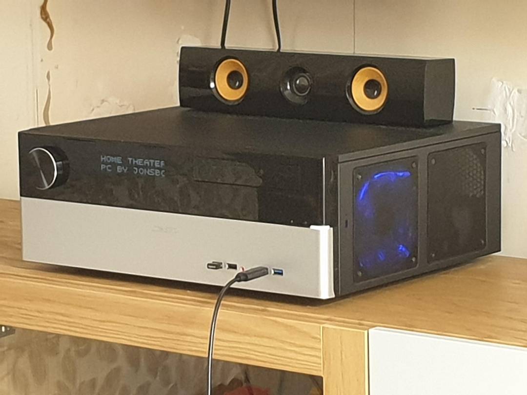 My new htpc. Full gaming setup squeezed in this box 60fps 1080p ...