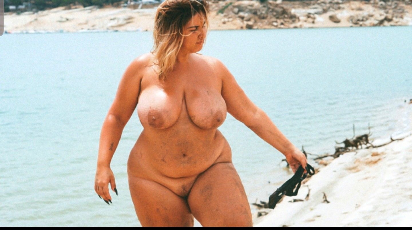 Natalia Lozana Enjoying A Nude Beach Scrolller