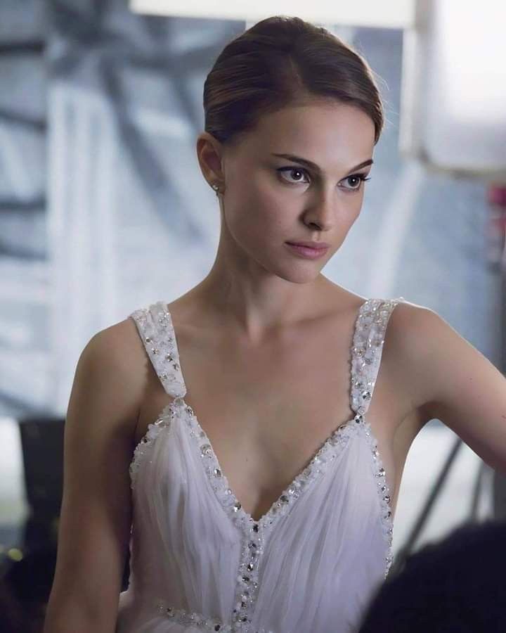 Natalie Portman Scrolller