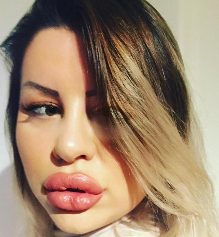 Natasha Crown Scrolller