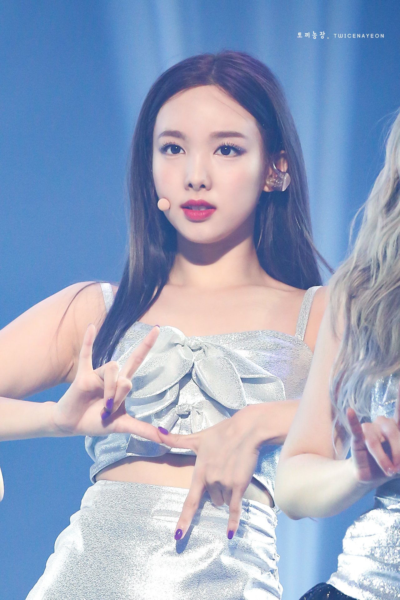 Nayeon | Scrolller