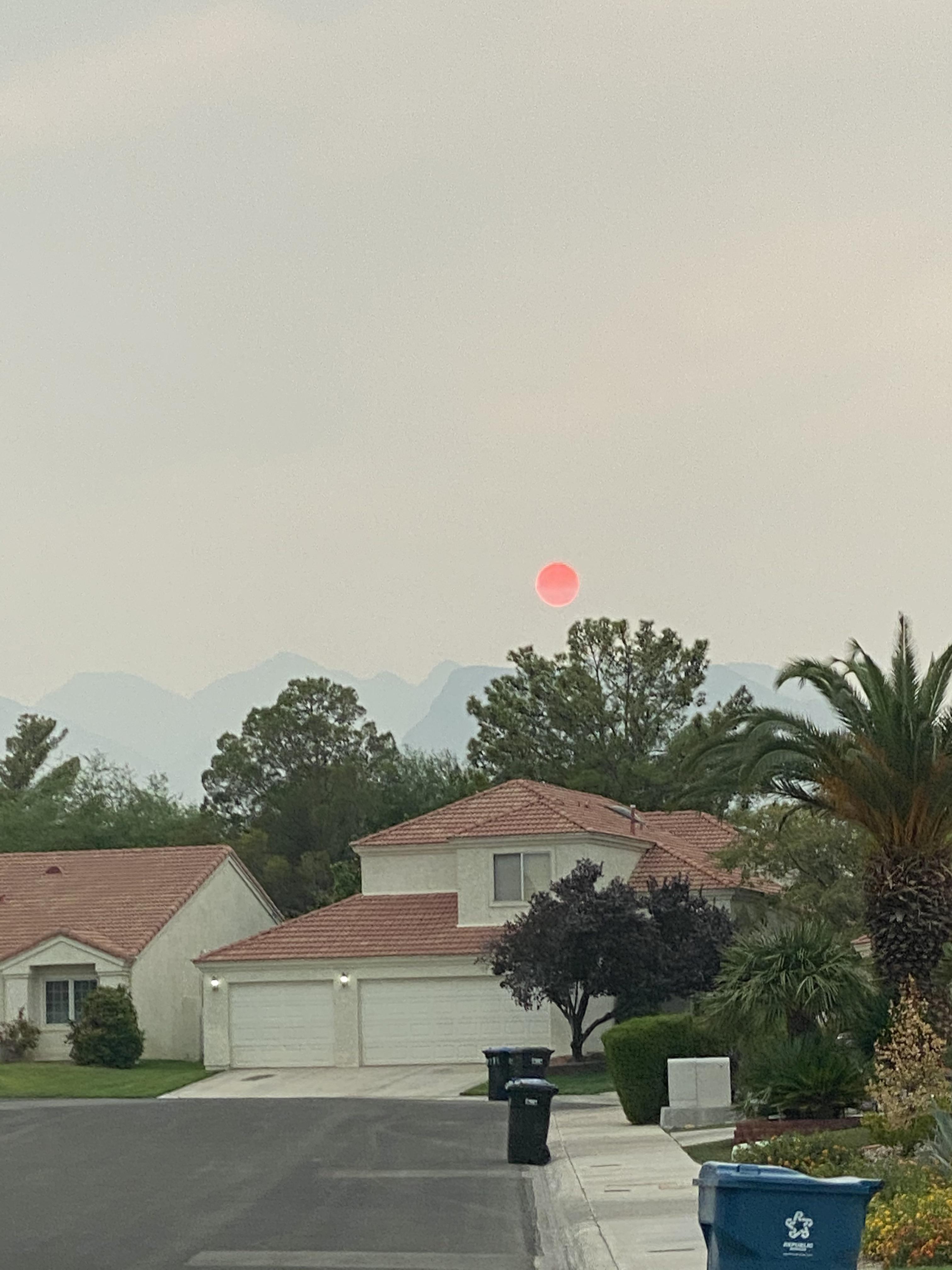 not-the-greatest-picture-but-this-is-what-the-sun-looked-like-when