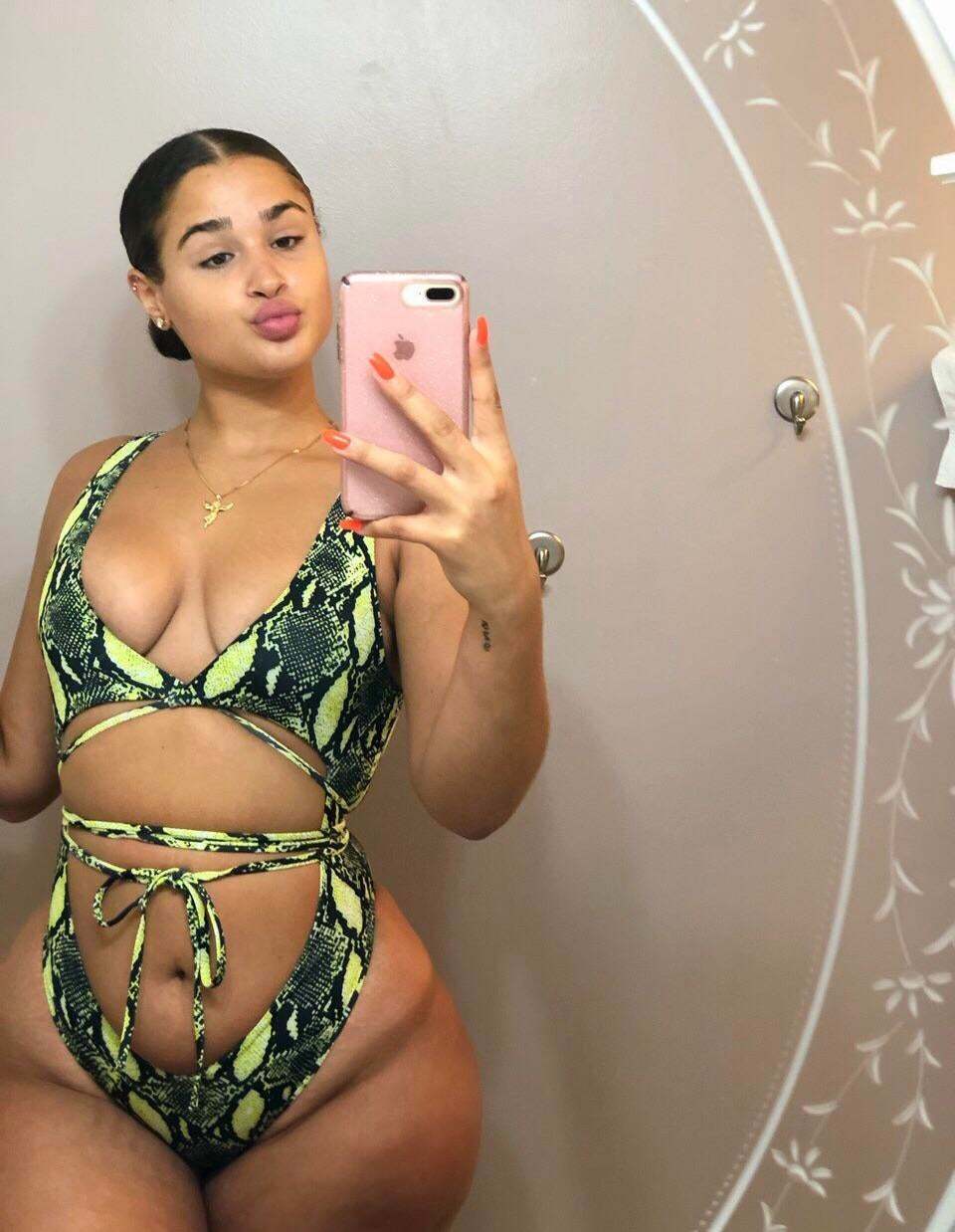 Onlyfans.com/janaegirard | Scrolller