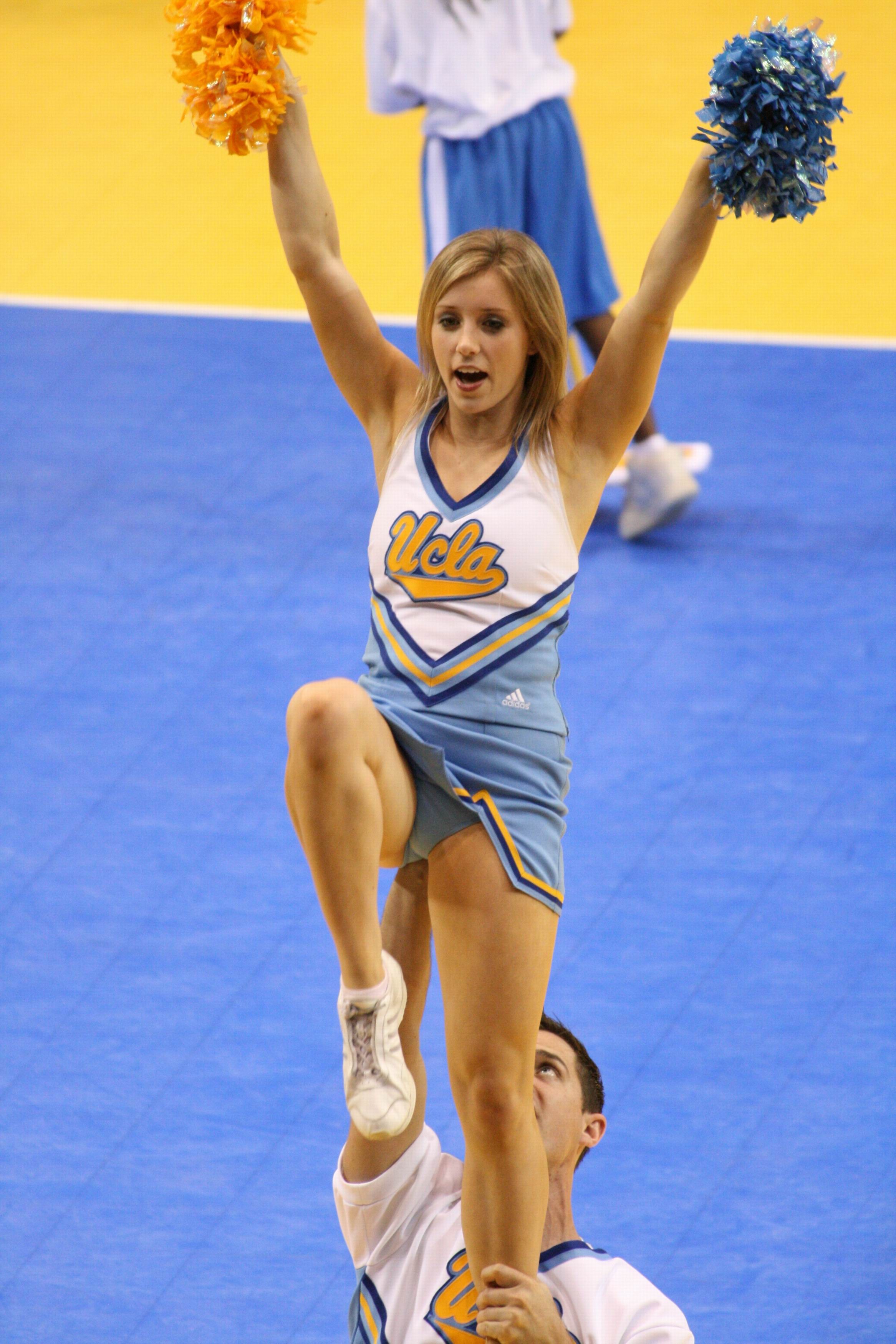 Cheerleaders Nipple Slips