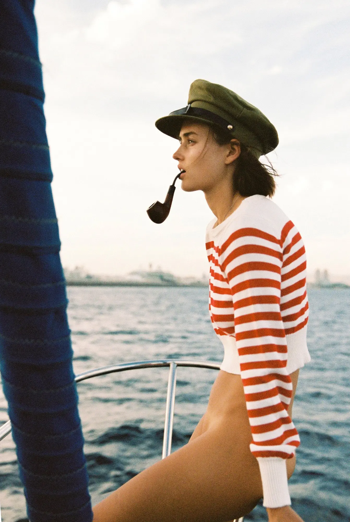 Bottomless Boating (and with a pipe)