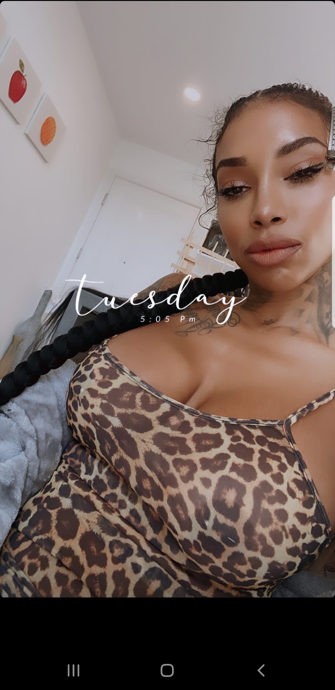 Flyyytattedsky Pictures Scrolller NSFW