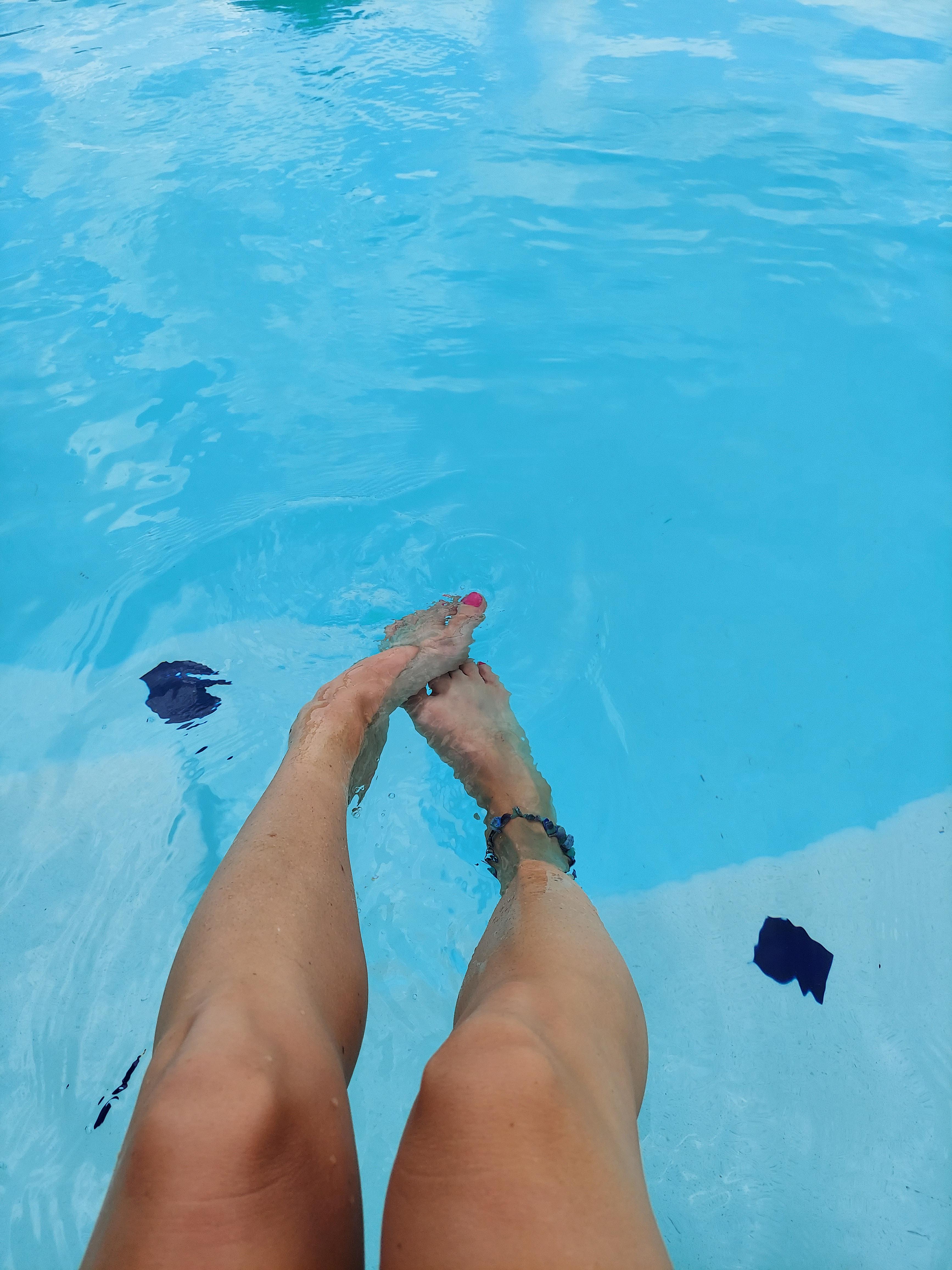 Scrolller Pool Pool day! | Scrolller